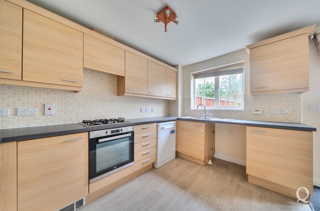 Property photo 2 of 27 01Cdcc82-0Fac-4Bd...