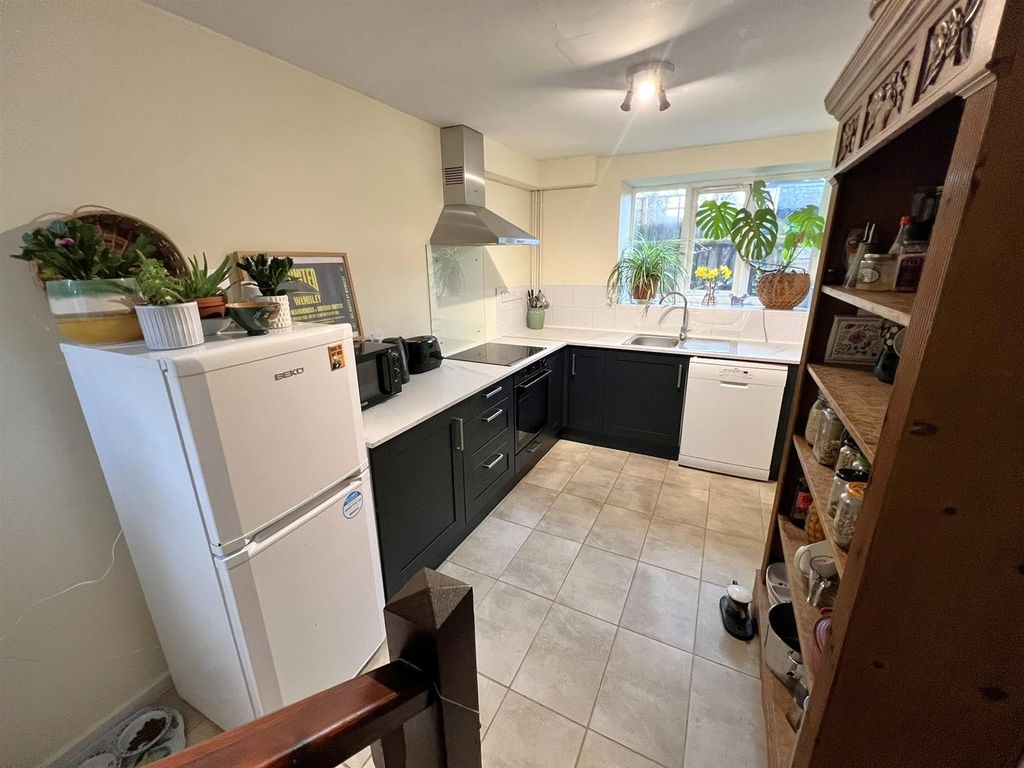 Property photo 3 of 22