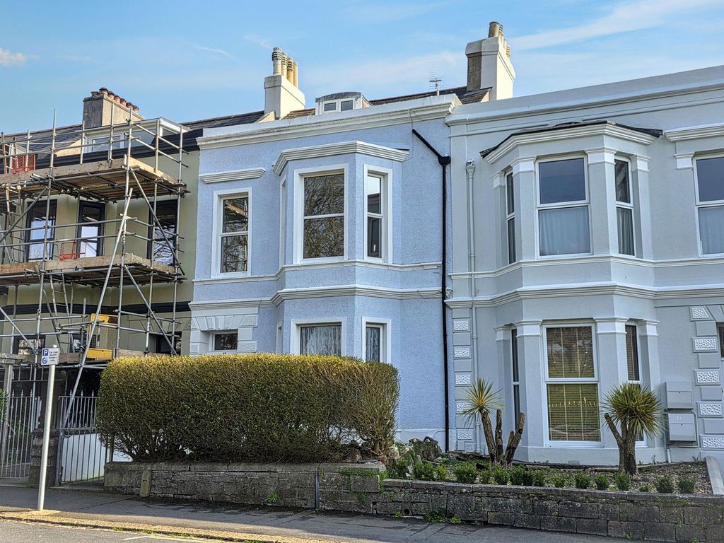 Property photo 1 of 21