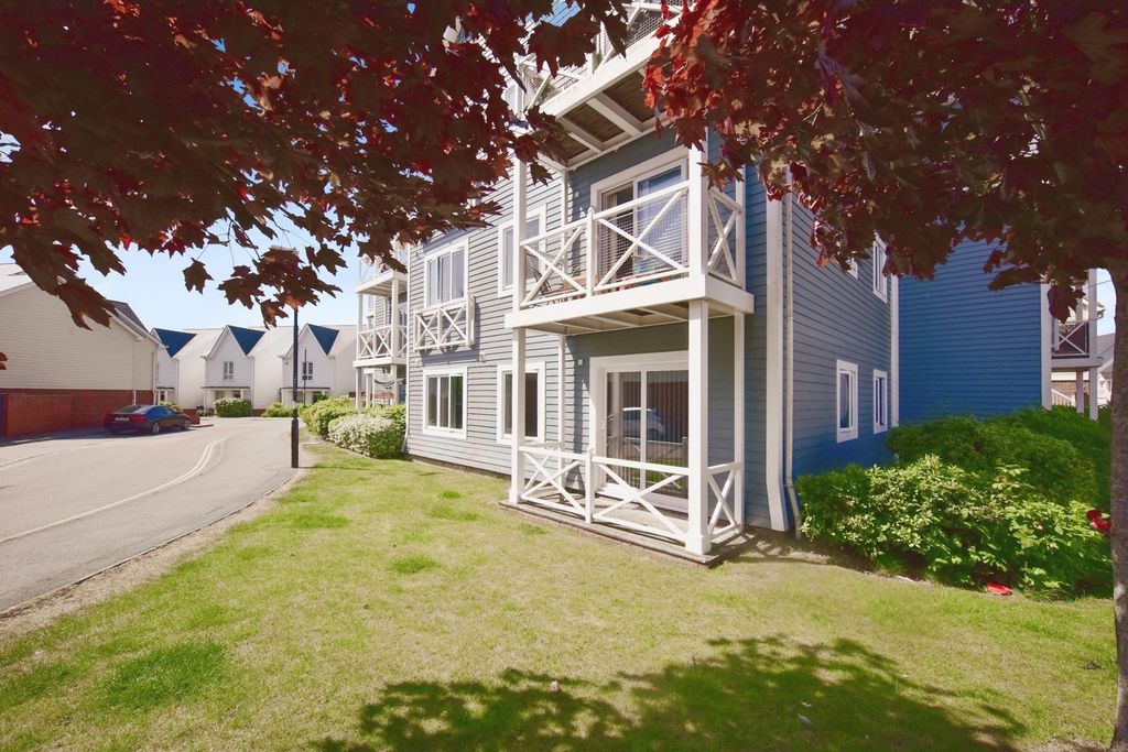 Property photo 1 of 17 Photo