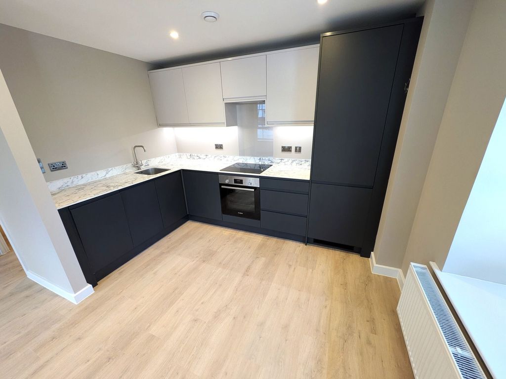 Property photo 1 of 11 Kitchen