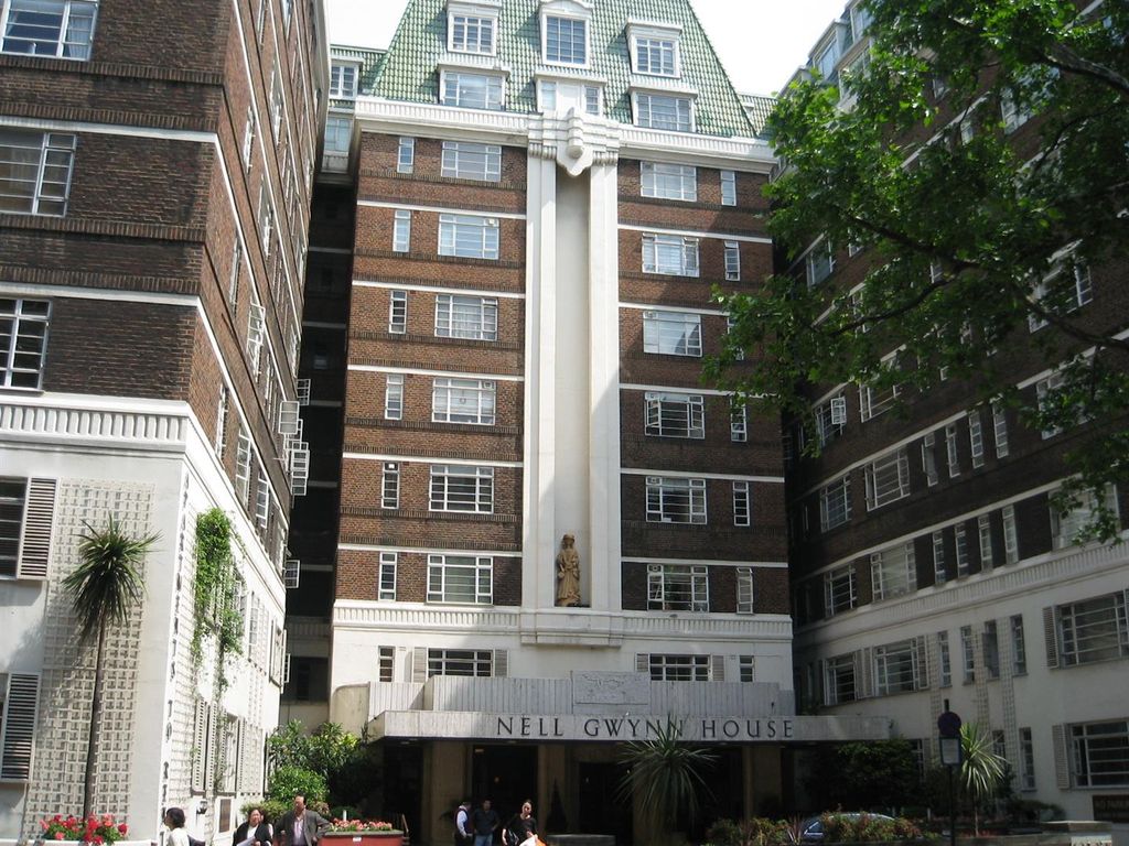 Property photo 1 of 7 Nell Gwyn.Jpg