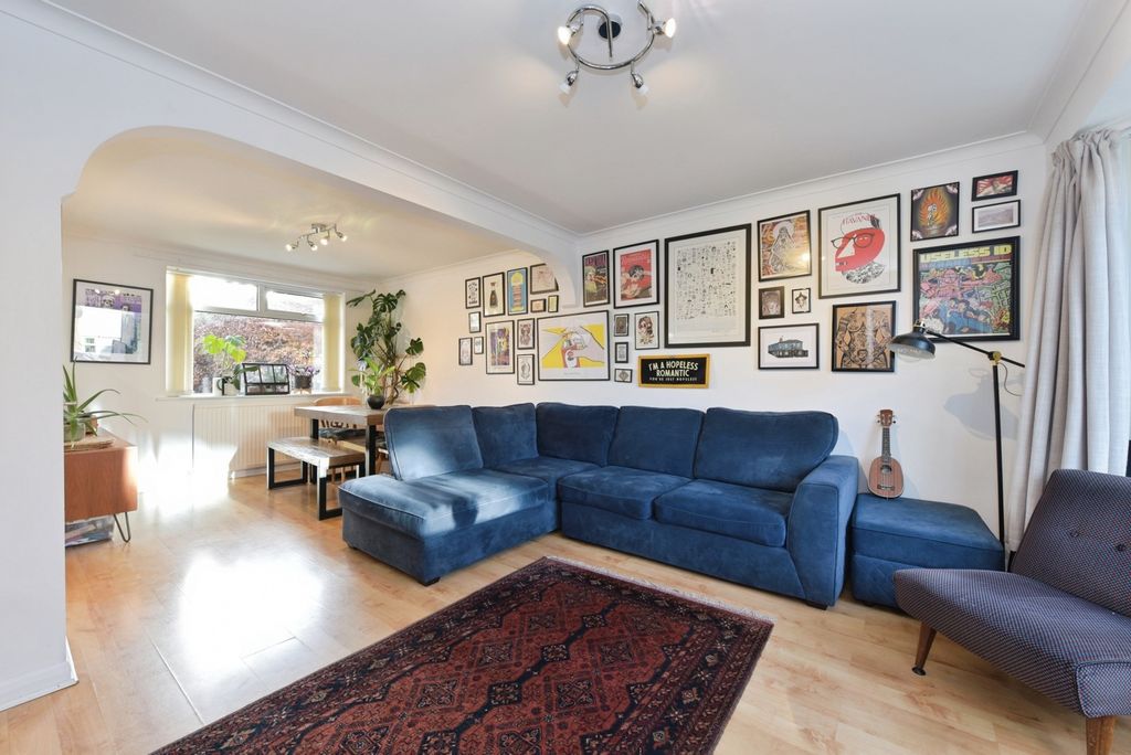 Property photo 2 of 17 Pbox-Img.Jpg