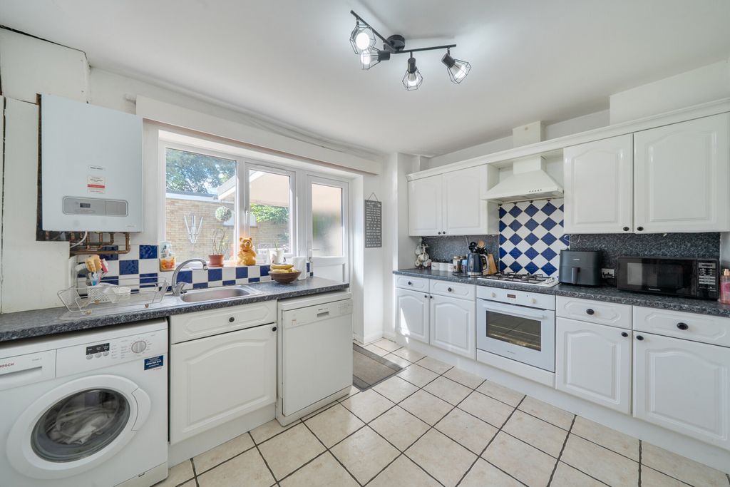Property photo 2 of 25 1478378-22-6A2c35...