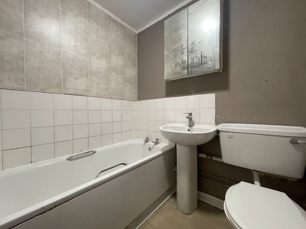 Property photo 2 of 3 Bathroom 