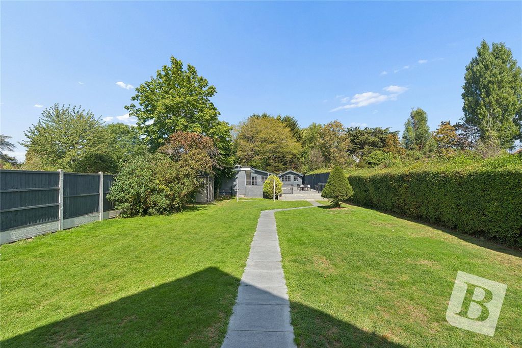 Property photo 1 of 37 Rear Garden