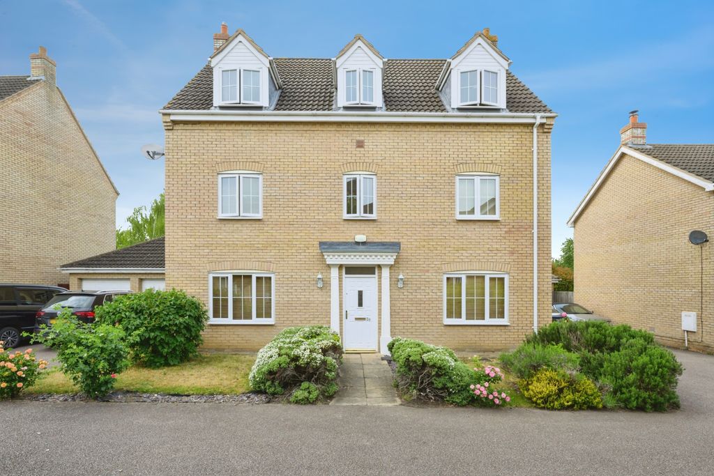 5 bed detached house for salePonsonby Drive, Peterborough PE2