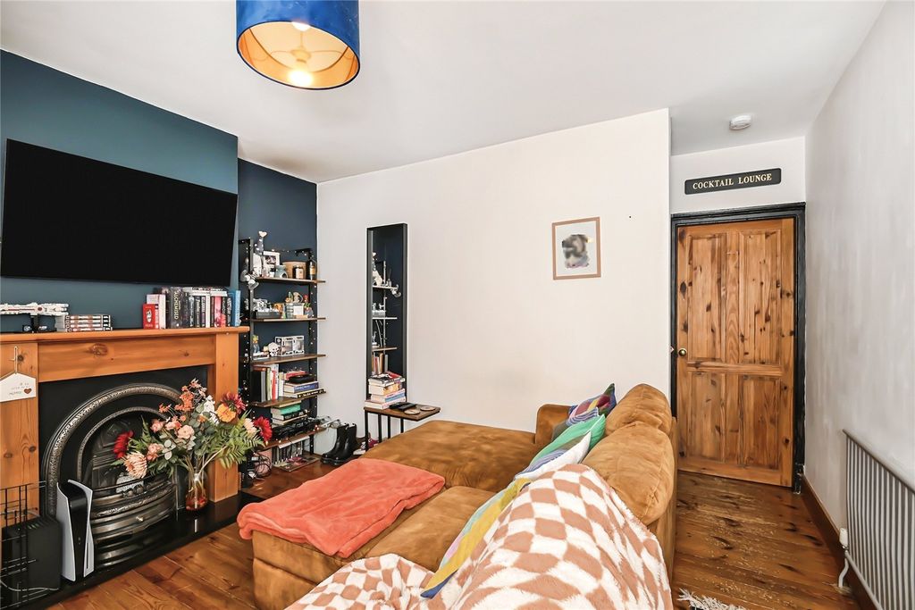 Property photo 2 of 12 Picture No. 25