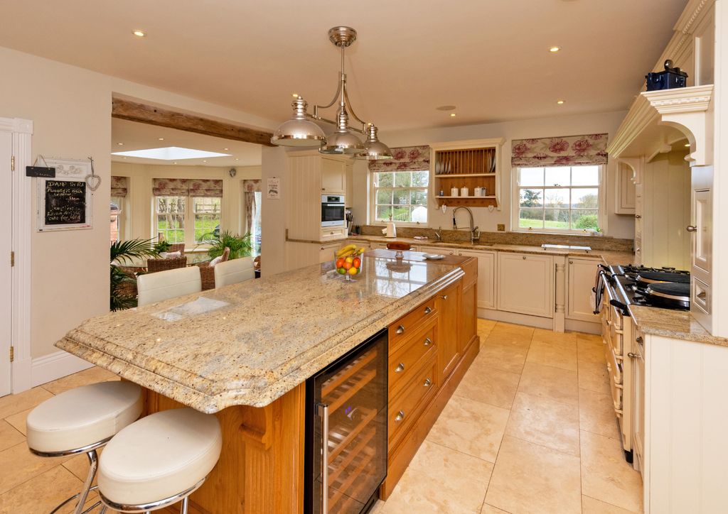 Property photo 2 of 26 Kitchen