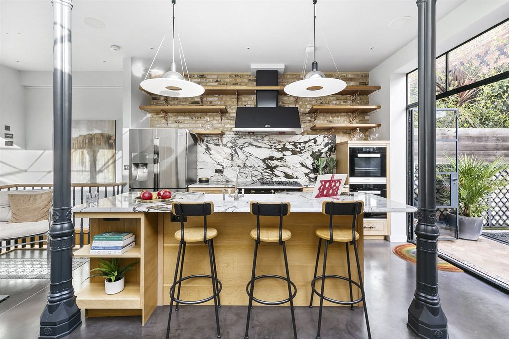 Property photo 1 of 29 Kitchen