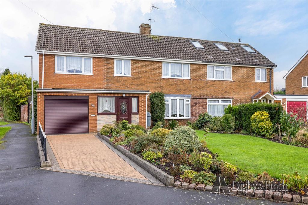 Property photo 1 of 17 Yonge Close Radcliffe-On-Trent, Nottingham, Ng12 2