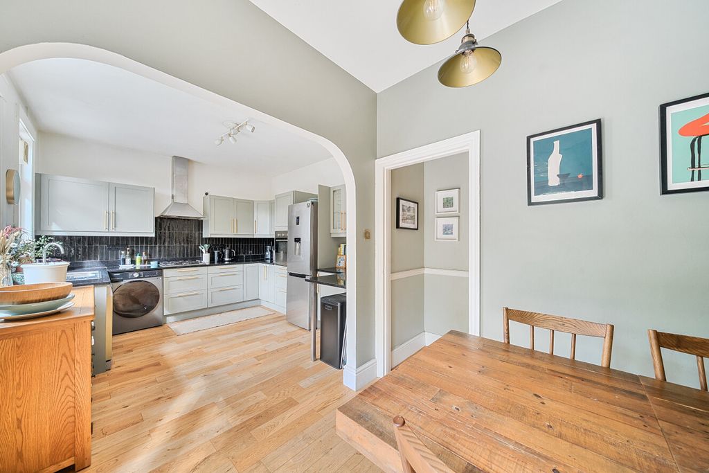 Property photo 3 of 13 9-6Aa2Bf20Ed1c6-1...