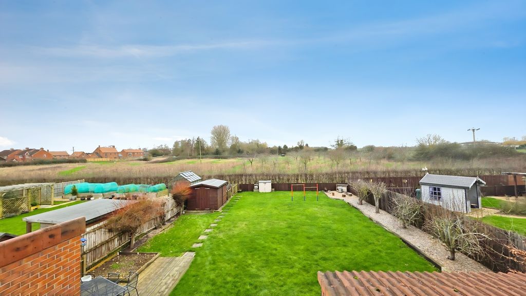 Property photo 2 of 24