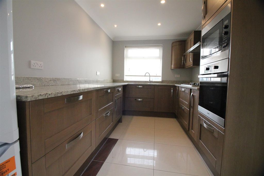 Property photo 1 of 12 Kitchen