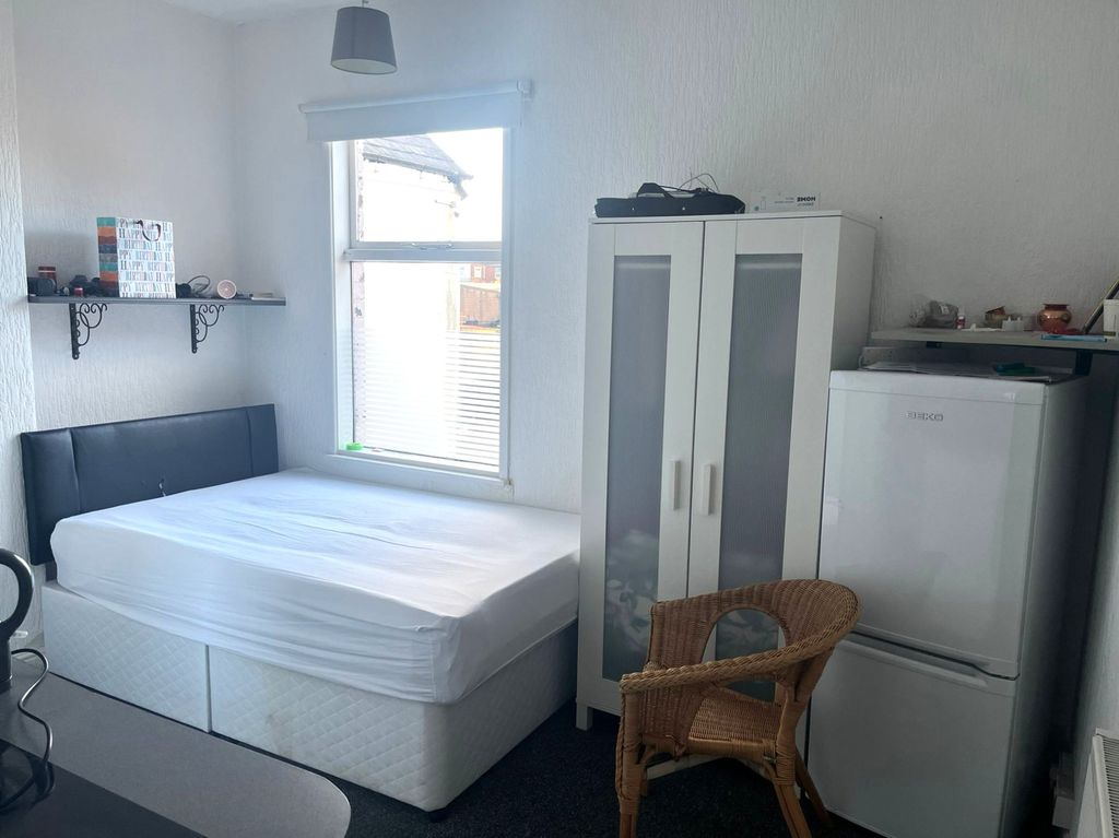 Property photo 1 of 4