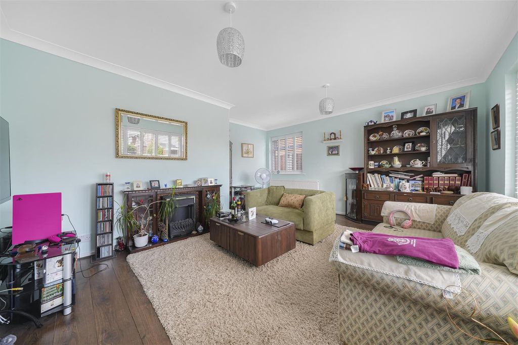 Property photo 3 of 21 3