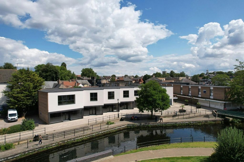 Property photo 2 of 10 Tqsa6727 Large.Jpg