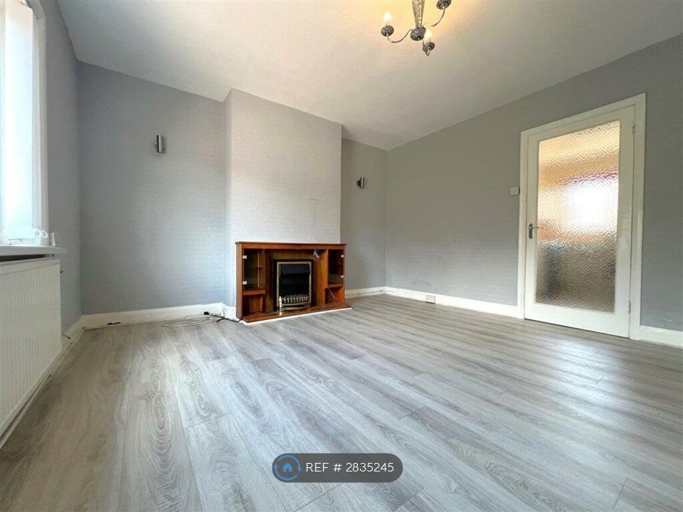 Property photo 2 of 12 Living Room