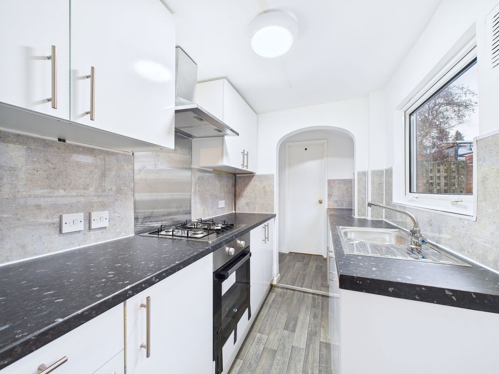 Property photo 2 of 8 Cam01909G0-Pr0455-Still008