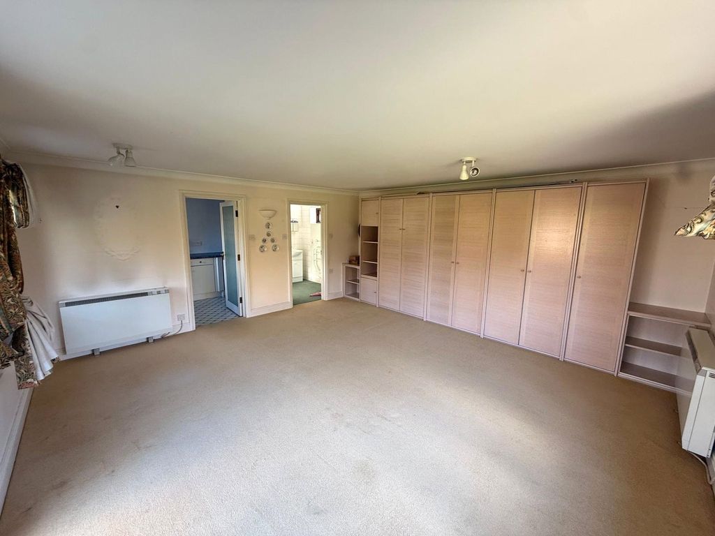 Property photo 2 of 8 Picture No. 05