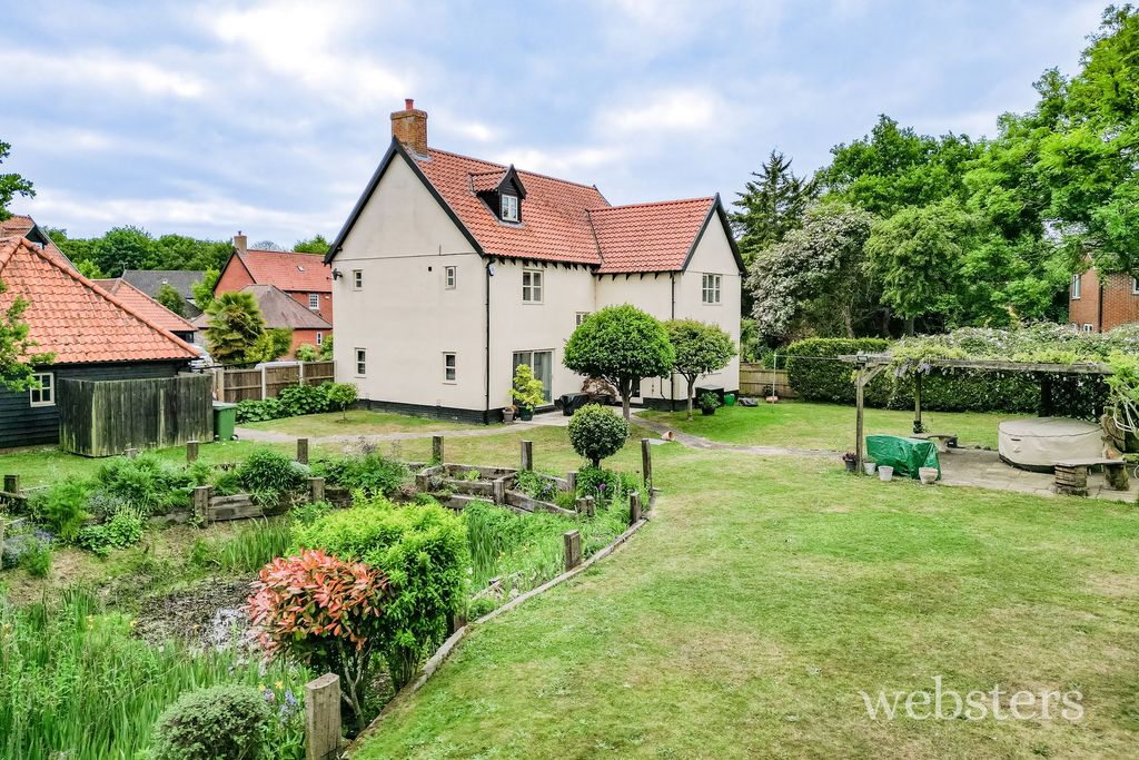 Property photo 2 of 36