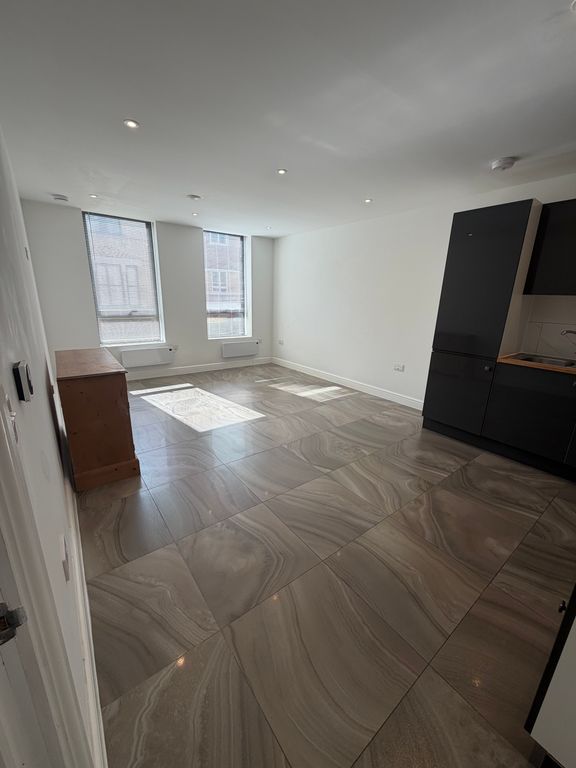 Property photo 1 of 8 Living