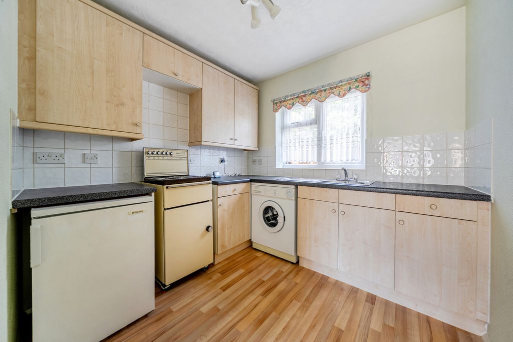 Property photo 2 of 12 1500934-1-6A706d1...