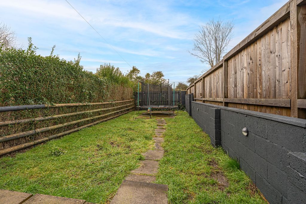 Property photo 2 of 23