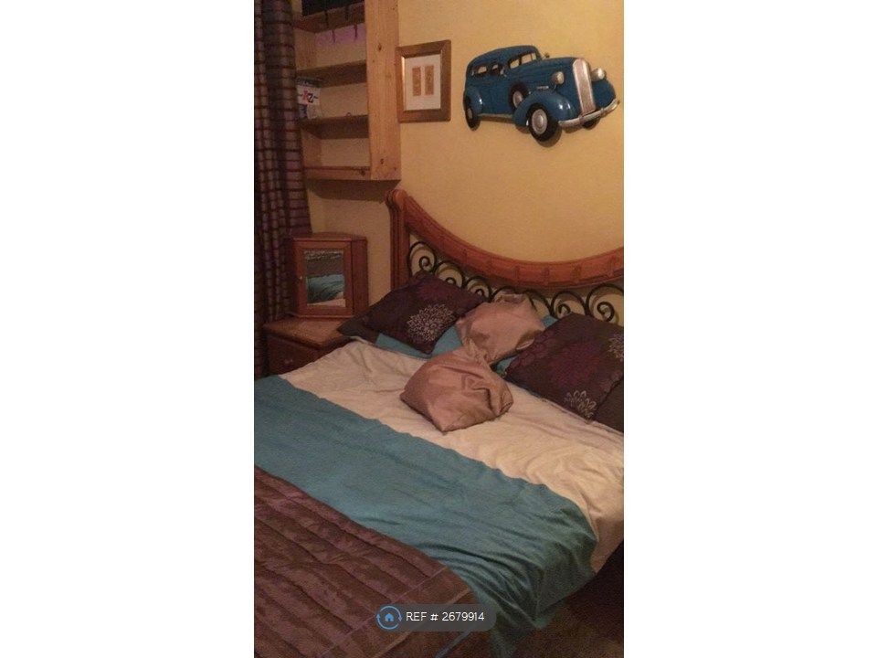 Property photo 2 of 5 Yellowroom