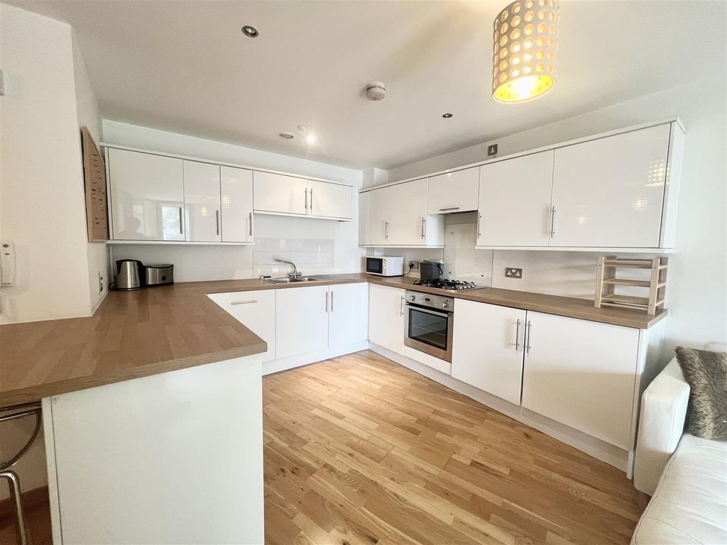 Property photo 2 of 10 Img_5898.Jpg