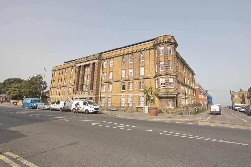 Property photo 1 of 8 Picture 1