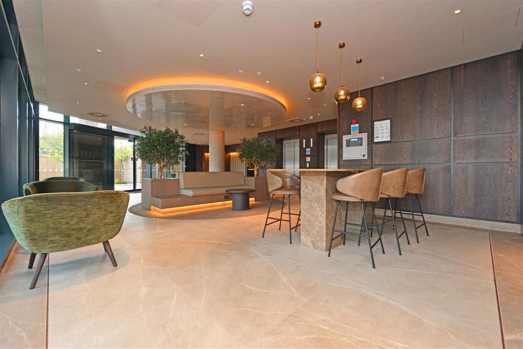Property photo 2 of 21 Communal Entrance: