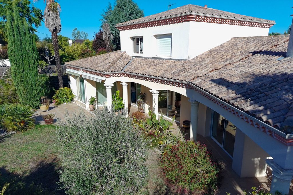 Property photo 1 of 18 Main Exterior View