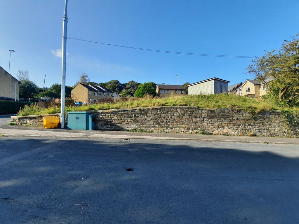 Property photo 3 of 6
