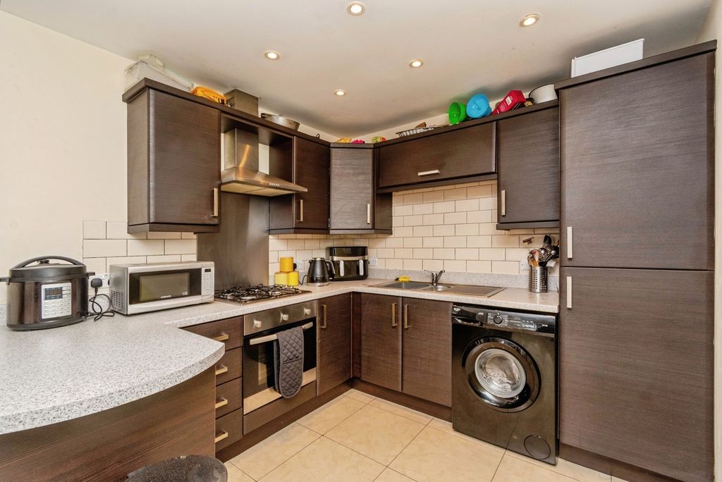 Property photo 3 of 19 Pbox-Img.Jpg