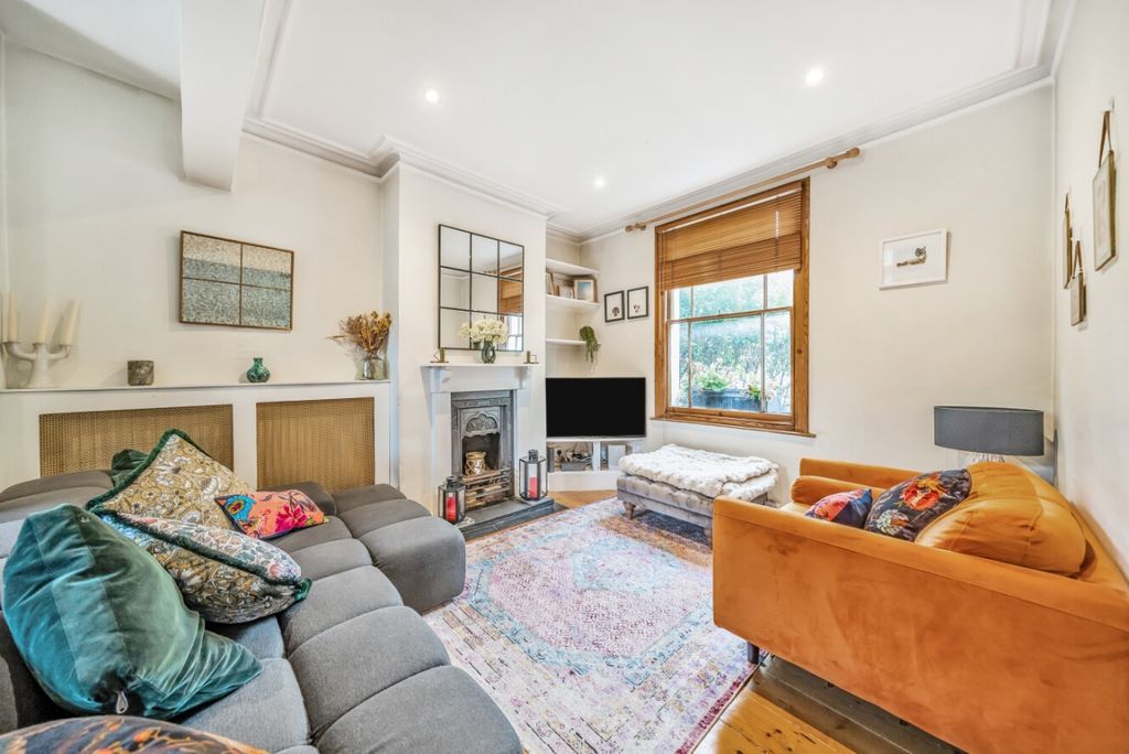 Property photo 1 of 8 1160825 (2)