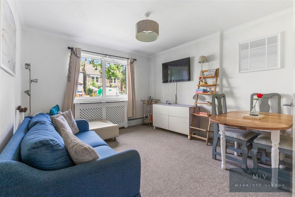 Property photo 2 of 15 Wenderholme Court 26 MV-7.Jpg