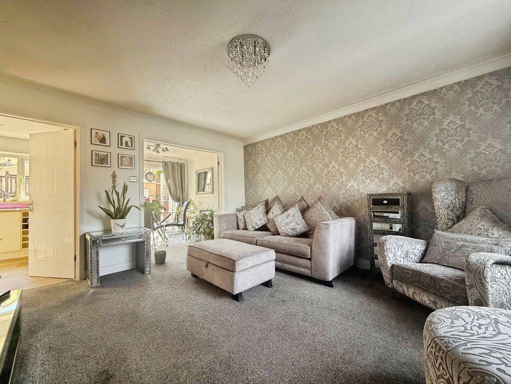 Property photo 2 of 26