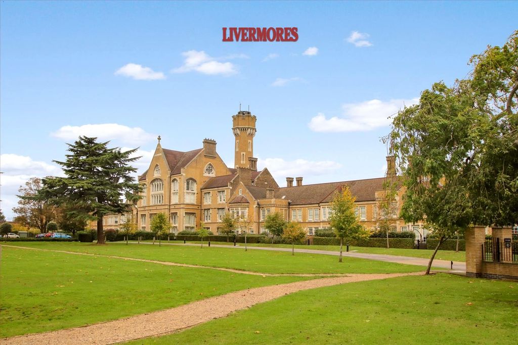 Property photo 1 of 12 27 Bunstone Halldp.Jpg