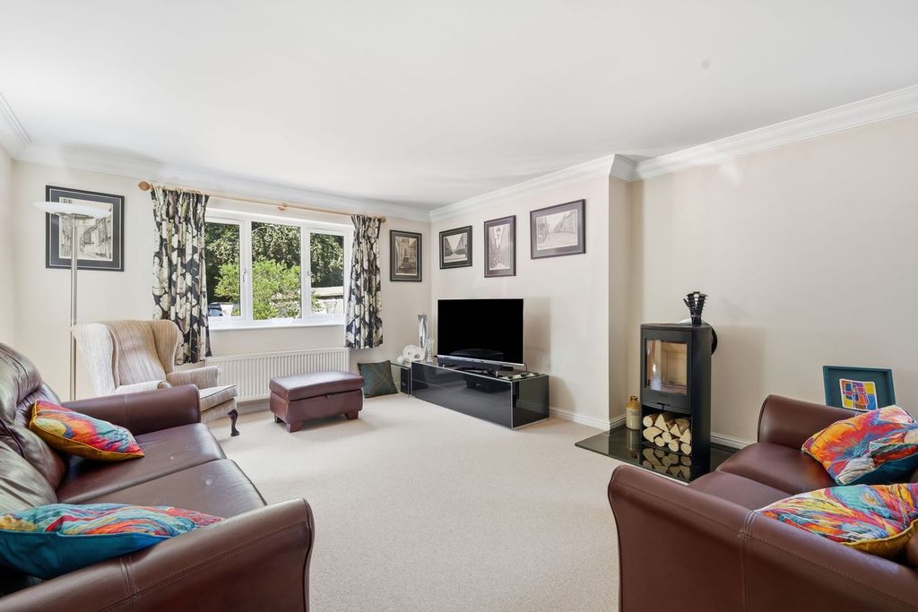 Property photo 3 of 24