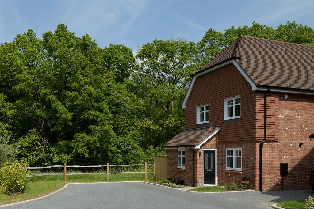 Property photo 1 of 17 Picture No. 23