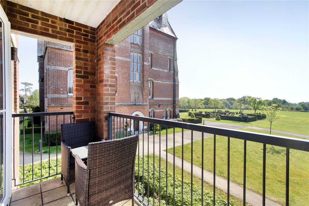 Property photo 3 of 17 Balcony