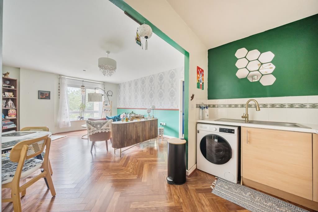 Property photo 3 of 22 Kitchen