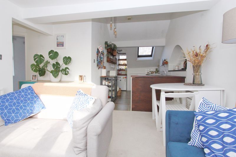 Property photo 3 of 15 Photo 12