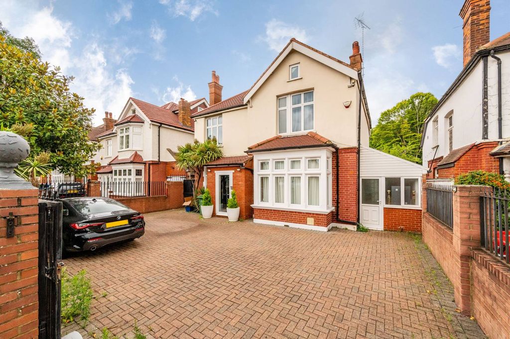 Property photo 1 of 17