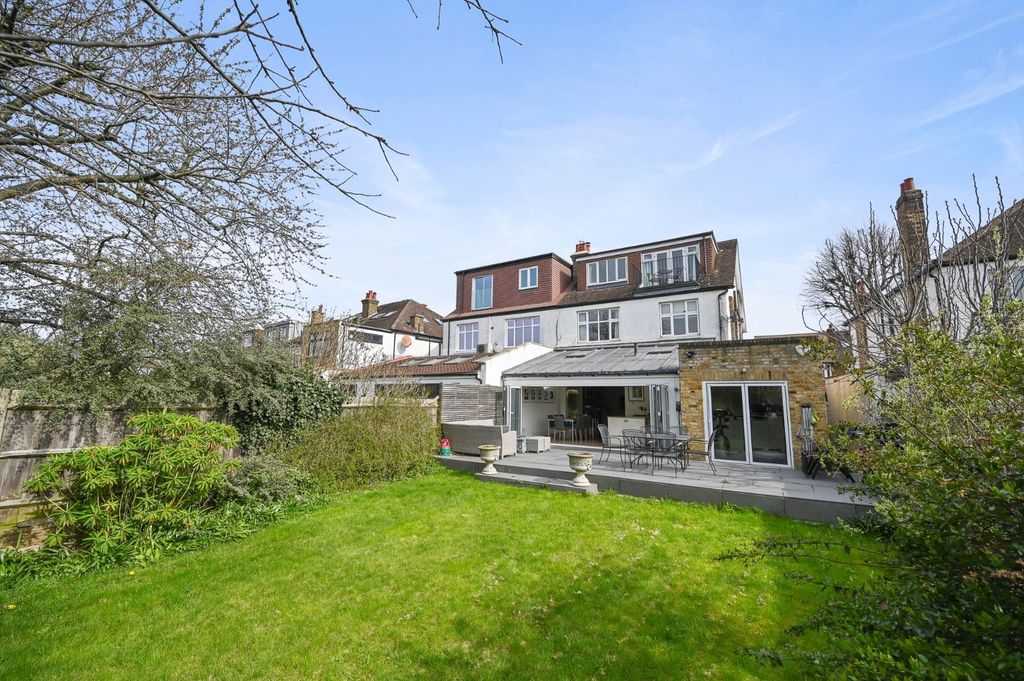 Property photo 3 of 16