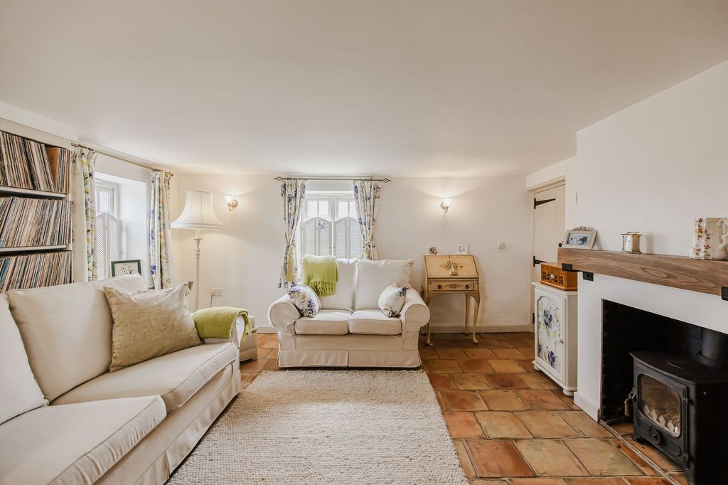 Property photo 3 of 16