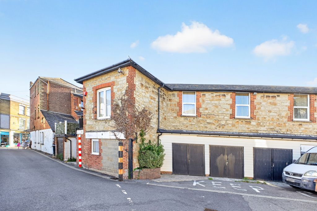 Property photo 1 of 17 Pbox-Img.Jpg