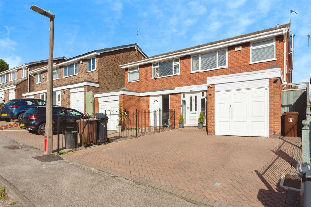 Property photo 2 of 17