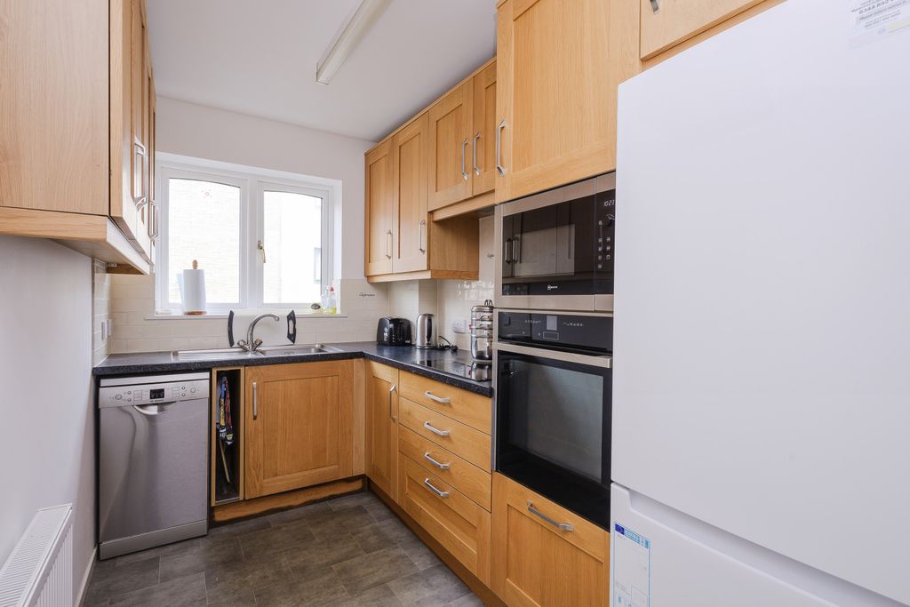 Property photo 3 of 8 Picture No. 06